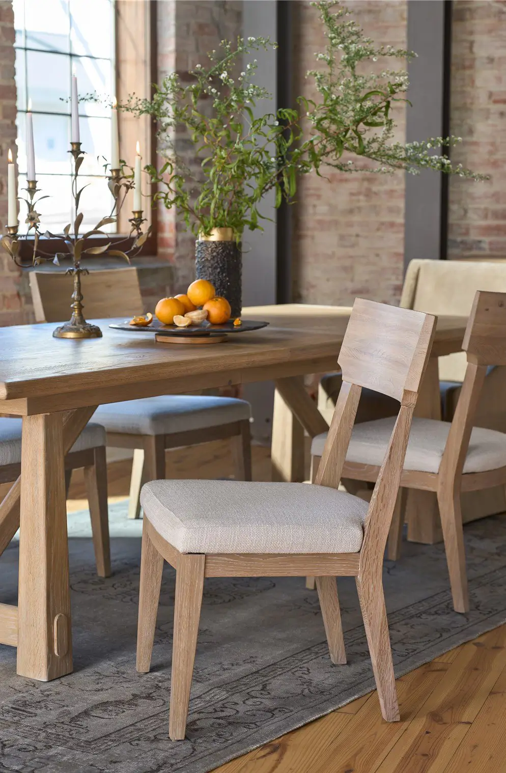 dining chair callout 1.webp